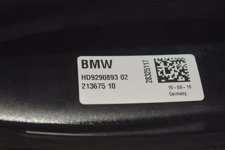 BMW i3 (2013 - ) Крышка GPS-антенны — фото 5