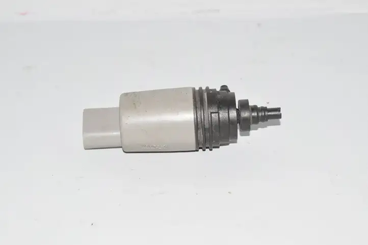 BMW 3 E92 E93 (2005 - 2014) 6934159 Насос омывателя фар — фото 6