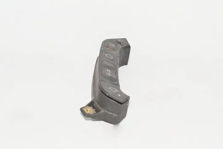 BMW 5 E39 (1996 - 2003) 6903396 Кнопки на рулевом колесе — фото 4
