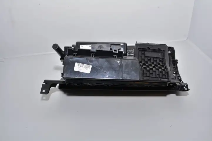 BMW 6 F12 F13 (2010 - 2018) 9229942 Вещевой ящик — фото 4