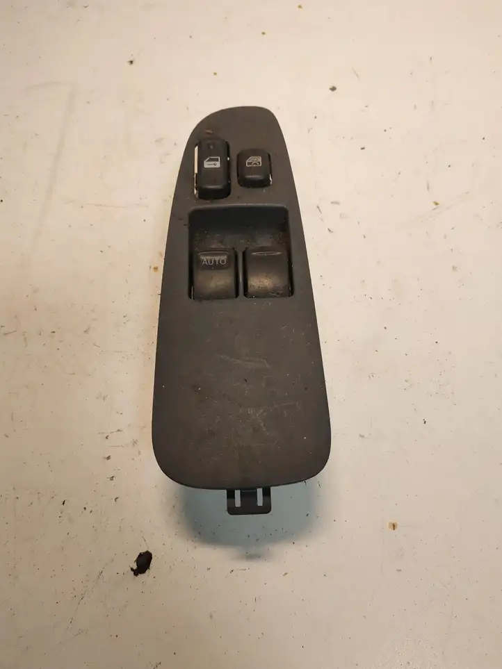 Toyota Previa (XR30, XR40) II (2000 - 2006) 8404028040 Блок кнопок стеклоподъемников — фото 2