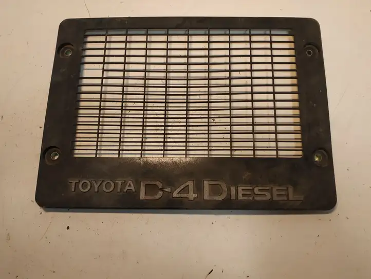 Toyota RAV 4 (XA20) (2000 - 2005) 1794327010 Крышка двигателя декоративная — фото 1