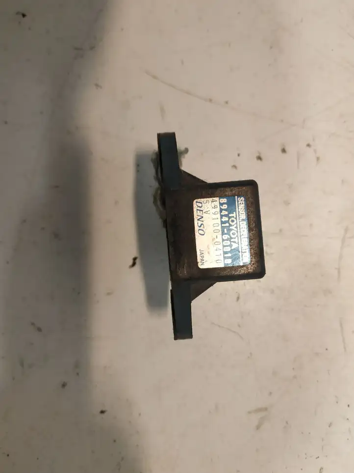 Toyota RAV 4 (XA20) (2000 - 2005) 8944160010 Датчик удара SRS — фото 2