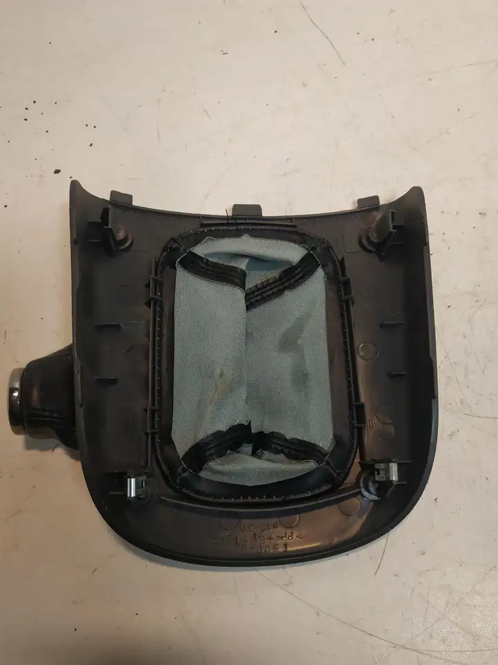 Toyota RAV 4 (XA20) (2000 - 2005) 5880442010 Ручка КПП — фото 3