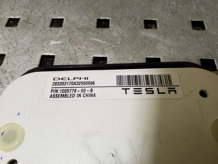 Tesla Model S (2016 - 2021)  100577800B Датчик давления сиденья