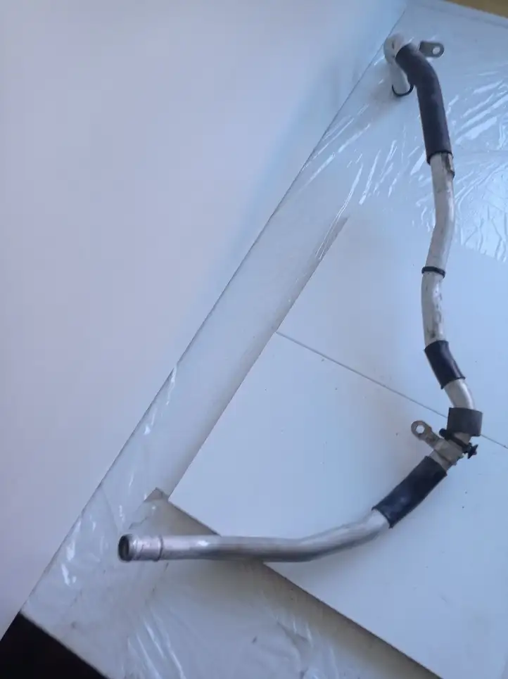 Chevrolet Volt II (2015 - ) Трубки и шланги кондиционера — фото 2