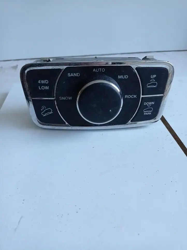 Jeep Grand Cherokee (2010 - 2021) 68258736AA Включатель блокировки дифференциалов — фото 1