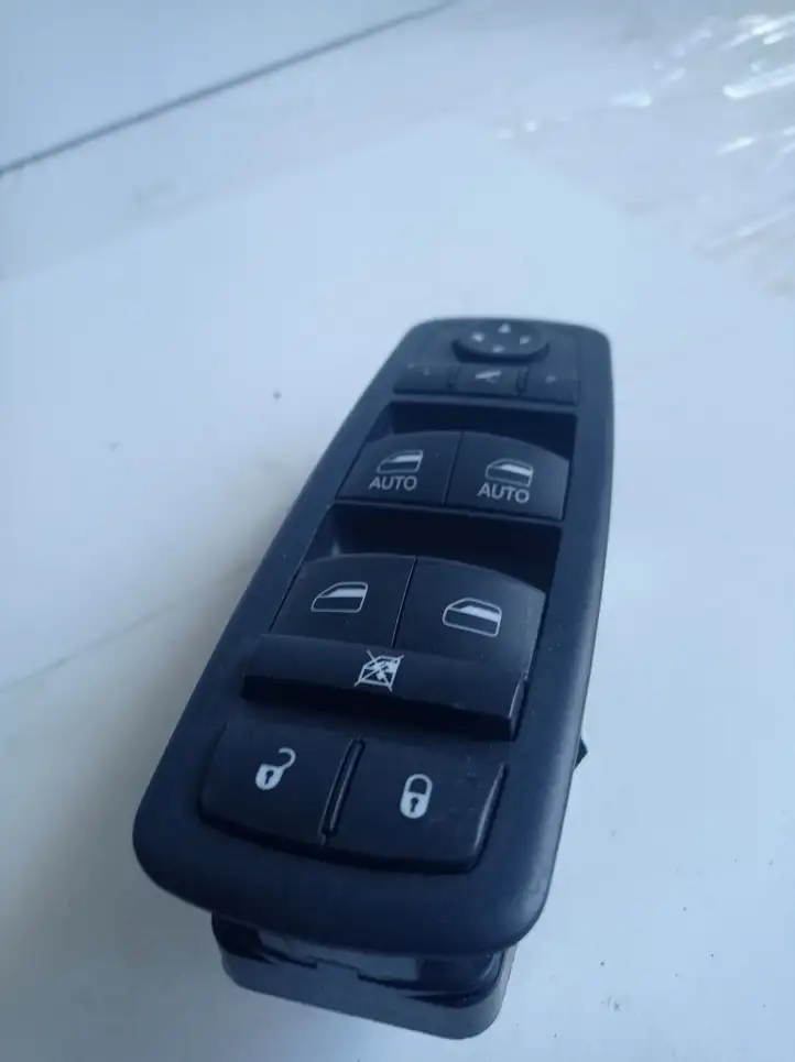 Jeep Grand Cherokee (2010 - 2021) 68319803AA Блок кнопок стеклоподъемников — фото 1