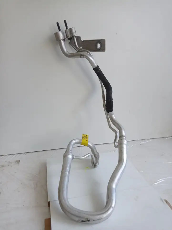Jeep Grand Cherokee (2010 - 2021) 68217214AD Трубки и шланги кондиционера — фото 1