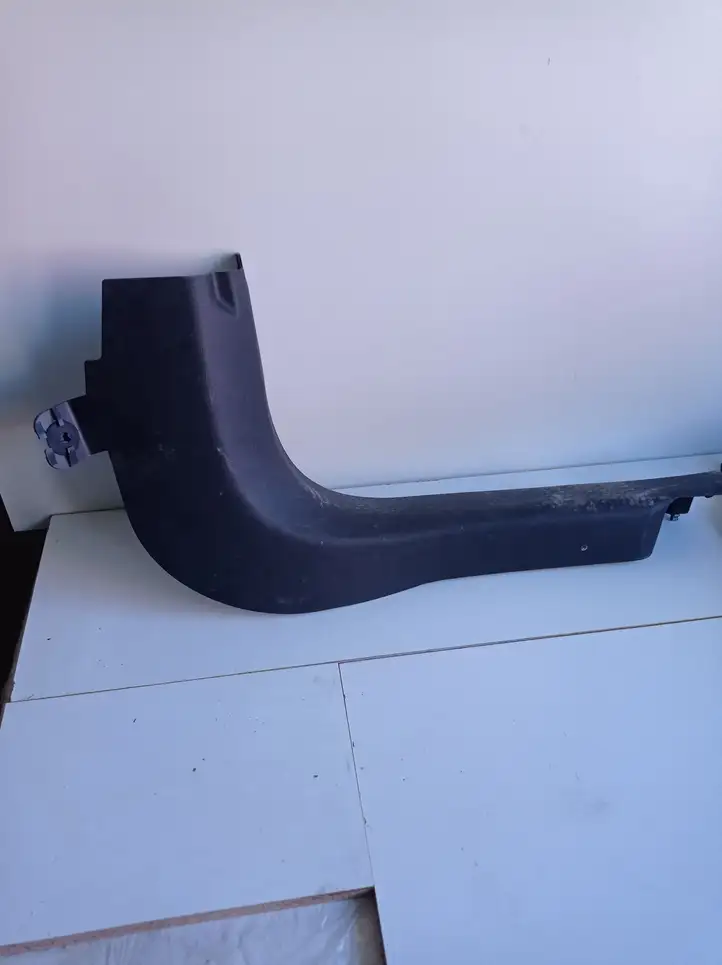 Buick Encore II (2019 - ) 95260623 Внутренняя отделка переднего порога — фото 1