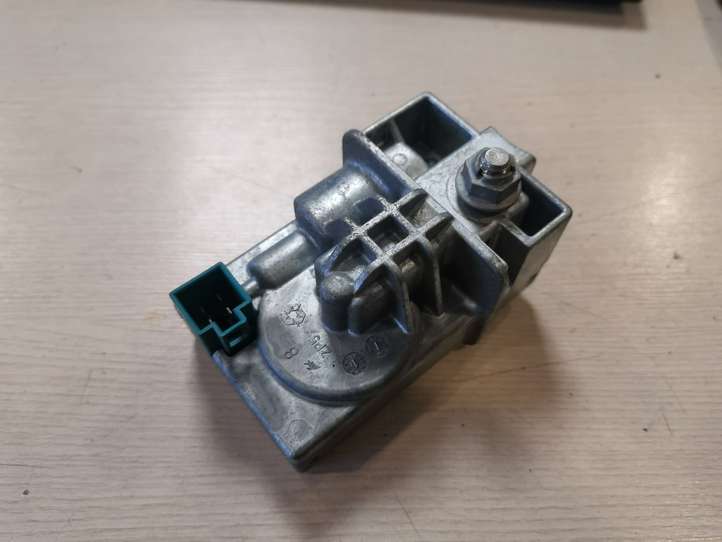 Mercedes-Benz E W211 (2002 - 2009)  A2045458132 Замок руля