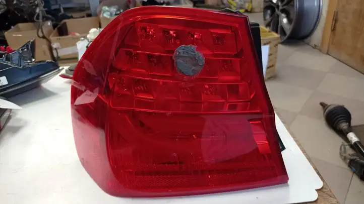 BMW 3 E90 E91 (2005 - 2012) 7289429 Задний фонарь в кузове — фото 4