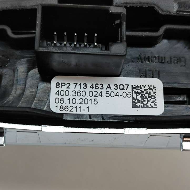 Audi Q3 (2014 - 2018)  8P2713463A Рамка рычага переключения передач