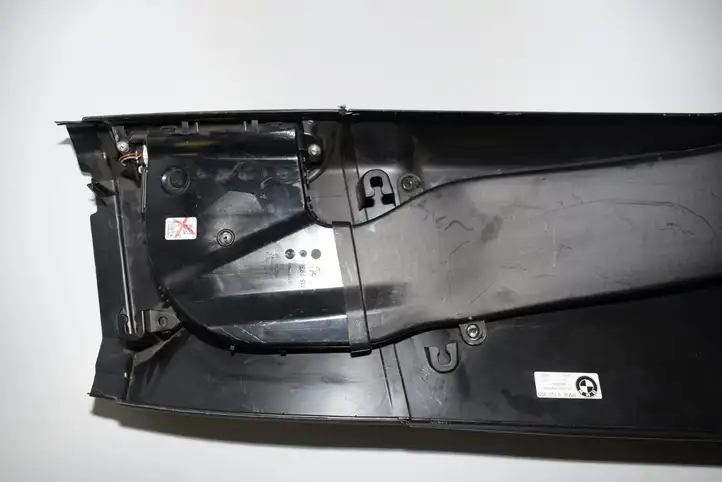 BMW 7 F01 (2008 - 2016) Нижняя обшивка стойки B — фото 4