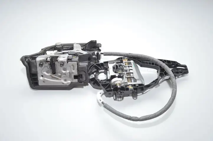 BMW 7 G11 G12 (2015 - 2022) Замок задней двери — фото 3