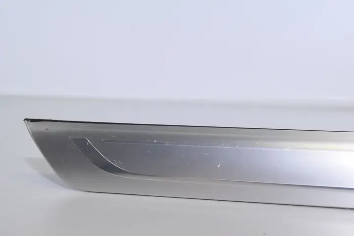 BMW 7 G11 G12 (2015 - 2022) Внутренняя отделка переднего порога — фото 3