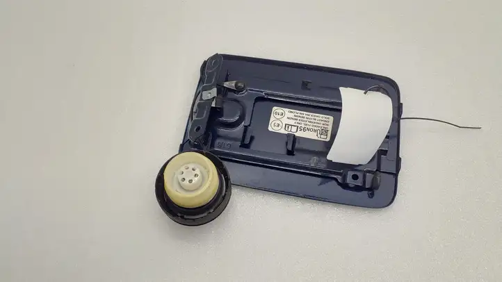 Suzuki SX4 S-Cross (2013 - 2021) Крышка топливного бака — фото 4
