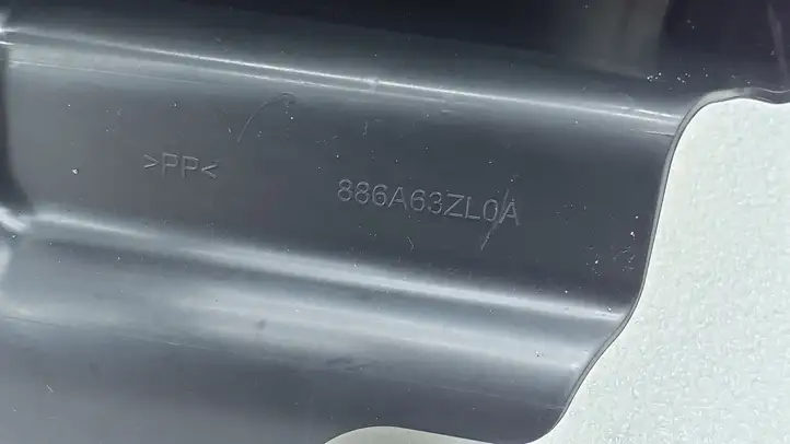 Nissan Pulsar (2014 - 2018) 886A63ZL0A Прочие детали салона — фото 4