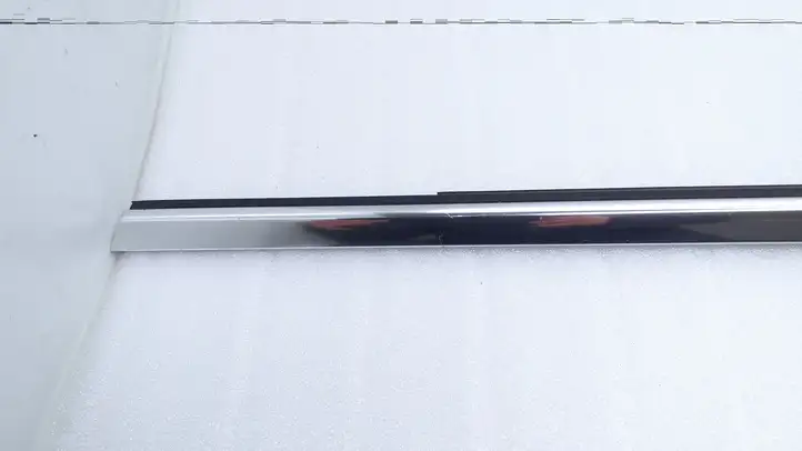 Mercedes-Benz B-class W246 (2014 - 2018) A2467350282 Накладка стекла задней двери — фото 4