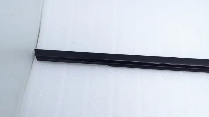 Mercedes-Benz B-class W246 (2014 - 2018) A2467350382 Накладка стекла задней двери — фото 5