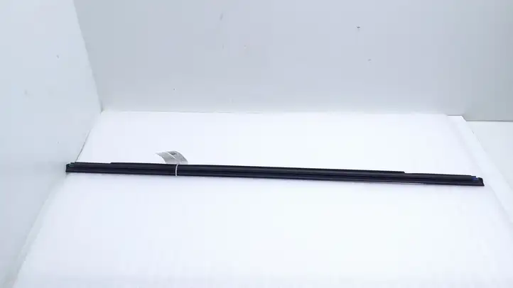 Mercedes-Benz B-class W246 (2014 - 2018) A2467350482 Накладка стекла задней двери — фото 3