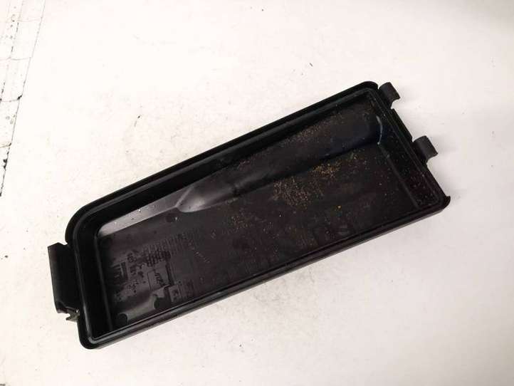 Opel Signum (2002 - 2008)  24438039 Крышка ящика предохранителей