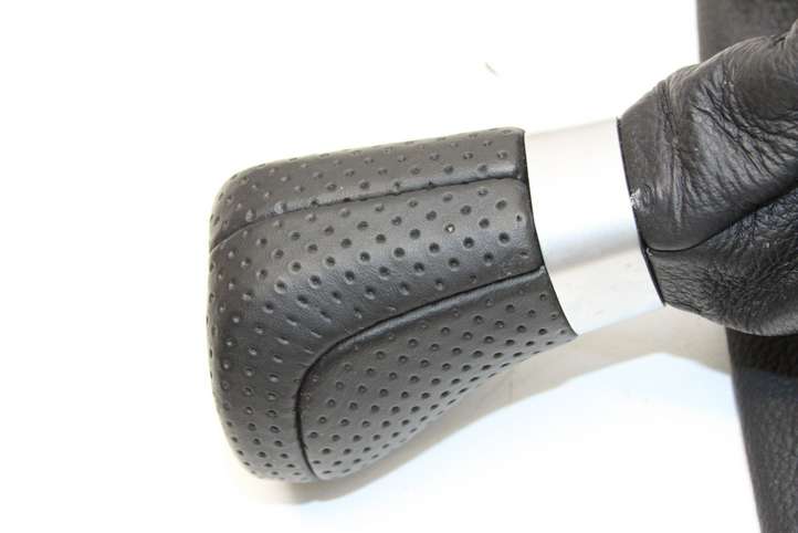 BMW 3 E92 E93 (2005 - 2014)  8037309 Отделка рычага переключения передач (кожа, головка)