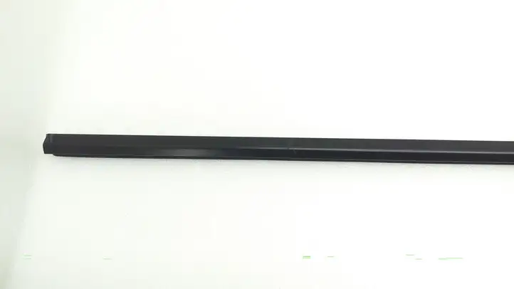 BMW 5 E60 E61 (2004 - 2010) Накладка стекла передней двери — фото 2
