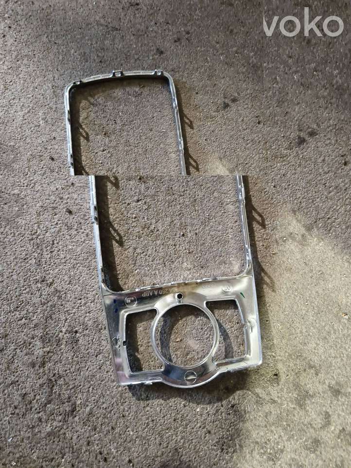Audi A4 (2004 - 2009)  4F0864260A Рамка рычага переключения передач