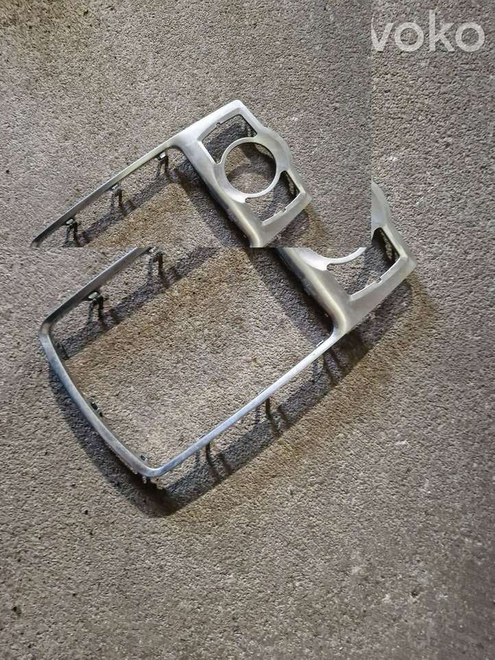 Audi A6 (2004 - 2008)  4F0864260A Рамка рычага переключения передач