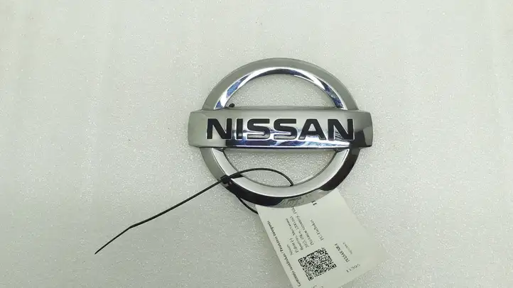 Nissan Pulsar (2014 - 2018) 908903ZL0A Эмблема производителя — фото 1