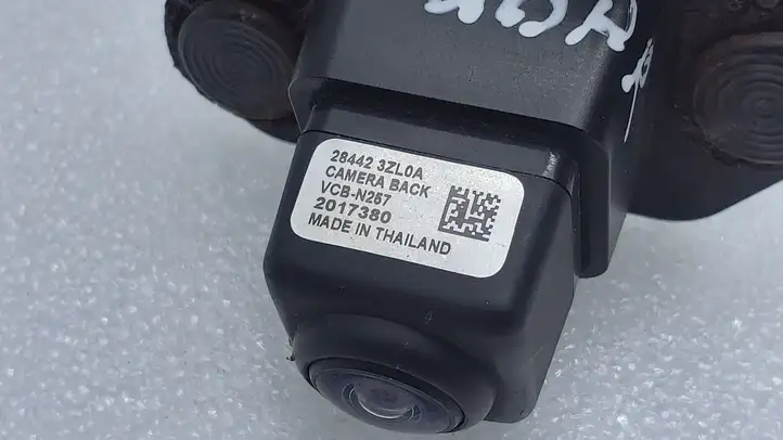 Nissan Pulsar (2014 - 2018) 284423ZL0A Видеокамера заднего вида — фото 2