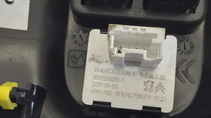 Citroen C3 (2016 - ) 9812439977 Блок кнопок на панели — фото 3