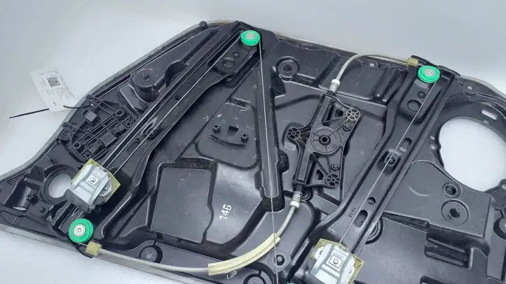 Mercedes-Benz A W176 (2012 - 2018) A1667200135 Стеклоподъемник передней двери (без мотора) — фото 4