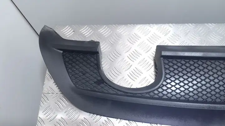 Mercedes-Benz A W176 (2012 - 2018) A1768852425 Нижняя часть переднего бампера — фото 4