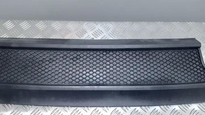 Mercedes-Benz A W176 (2012 - 2018) A1768852425 Нижняя часть переднего бампера — фото 5