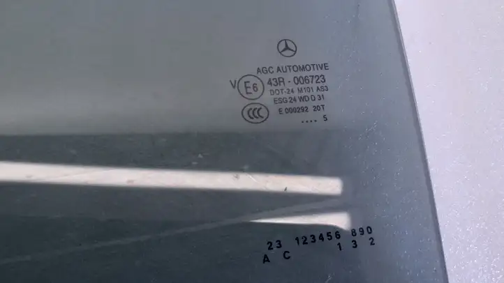 Mercedes-Benz A W176 (2012 - 2018) 43R006723 Стекло задней двери — фото 2