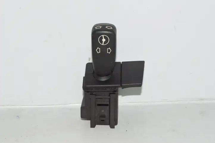 BMW 5 E39 (1996 - 2003) 8373901 Регулировка рулевой колонки — фото 1