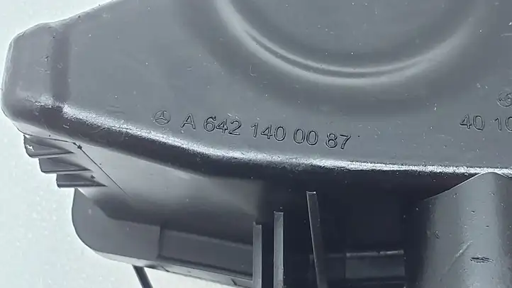 Mercedes-Benz ML W166 (2012 - 2017) A6421400087 Резонатор впуска — фото 4