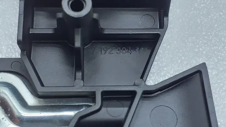 BMW Z4 E89 (2009 - 2017) 7192384 Крепление наружной ручки передней двери — фото 2
