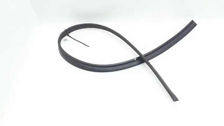BMW Z4 E89 (2009 - 2017) 7203672 Уплотнитель передней двери — фото 2