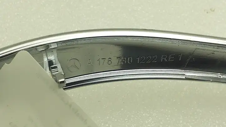 Mercedes-Benz A W176 (2012 - 2018) A1767301222 Прочая отделка задней двери — фото 2