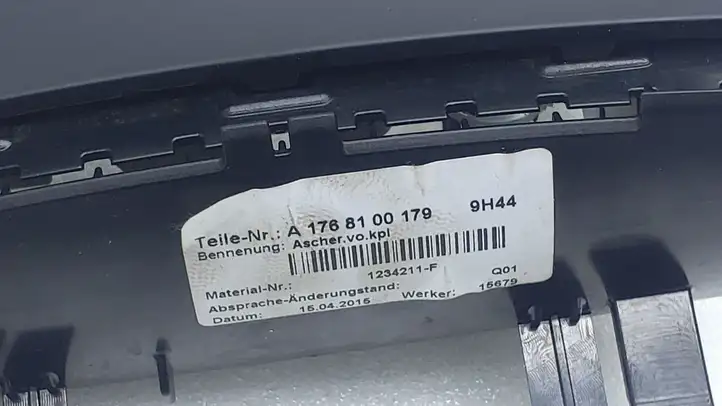 Mercedes-Benz A W176 (2012 - 2018) A1768100179 Вещевой ящик — фото 2