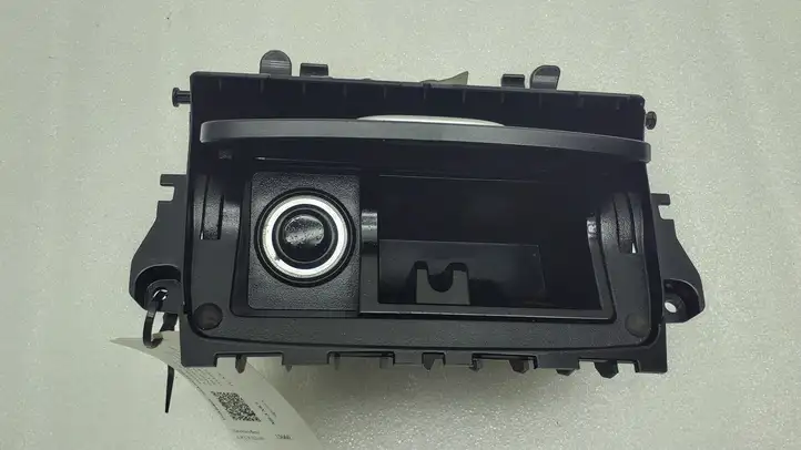 Mercedes-Benz A W176 (2012 - 2018) A1768100179 Вещевой ящик — фото 4