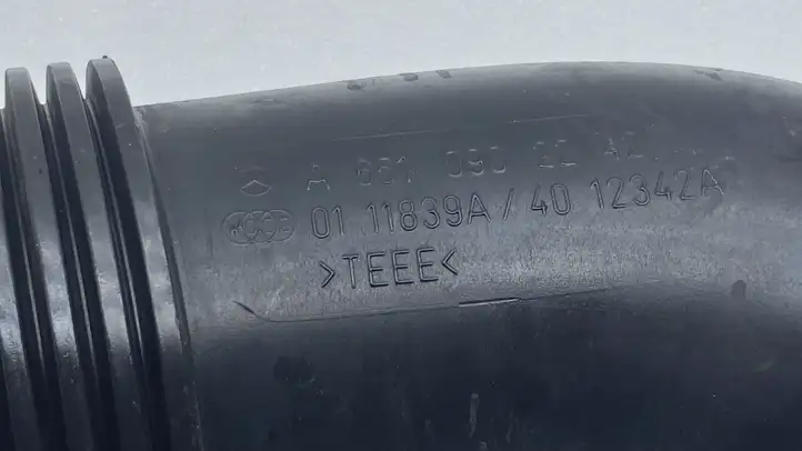 Mercedes-Benz A W176 (2012 - 2018) A6510902242 Трубка подачи воздуха — фото 2