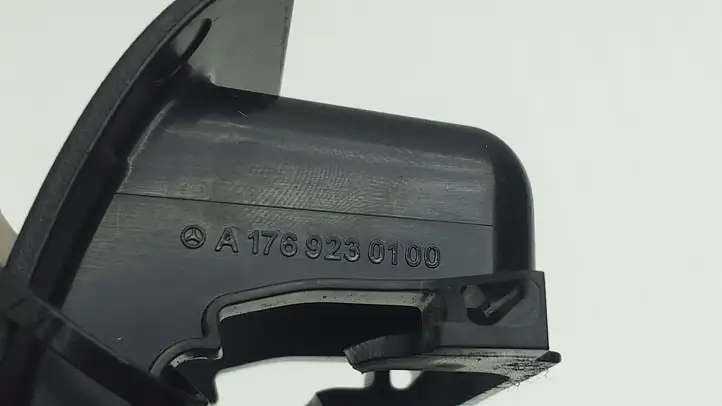 Mercedes-Benz A W176 (2012 - 2018) A1769230100 Заглушка ISOFIX — фото 2