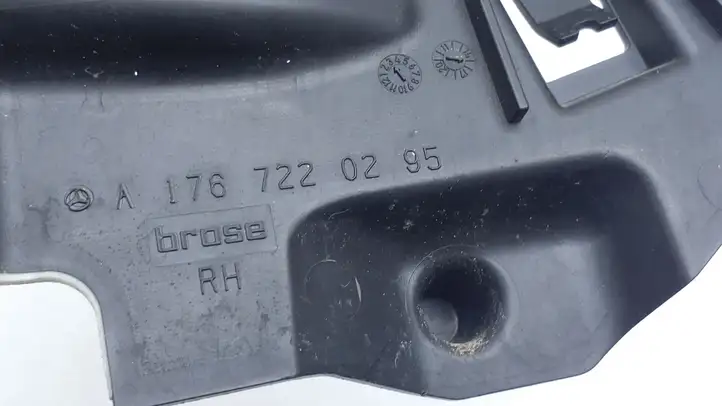 Mercedes-Benz A W176 (2012 - 2018) A1767220295 Прочая отделка передней двери — фото 3