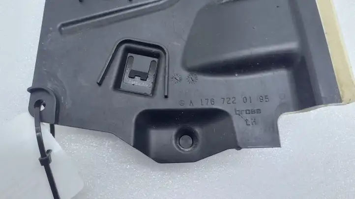 Mercedes-Benz A W176 (2012 - 2018) A1767220195 Прочая отделка передней двери — фото 2