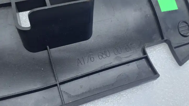 Mercedes-Benz A W176 (2012 - 2018) A1766800006 Нижняя отделка панели приборов — фото 2