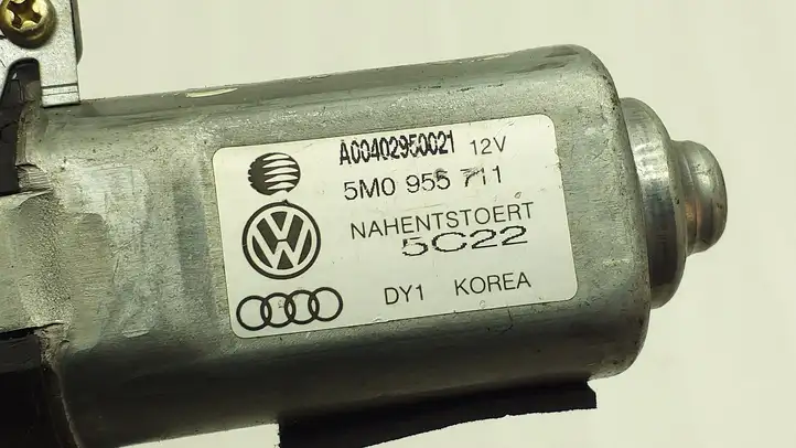 Volkswagen Golf Plus (2004 - 2008) 5M0955711 Двигатель стеклоочистителя заднего стекла — фото 2